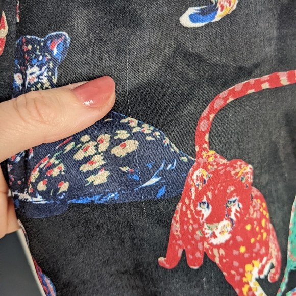 FREE with purchase 🤩 Zara tiger zip-up - Picture 4 of 6